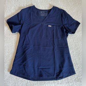 Figs scrub top, size large, navy